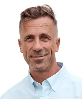 jonathan van viegen registered psychotherapist emkiro toronto